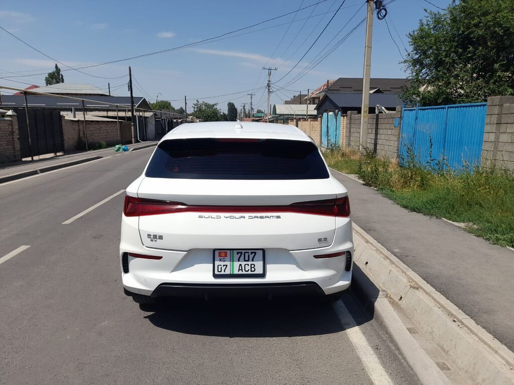 BYD E2: 2021 г., 5.5 л, Электромобиль, Кроссовер: фото 4