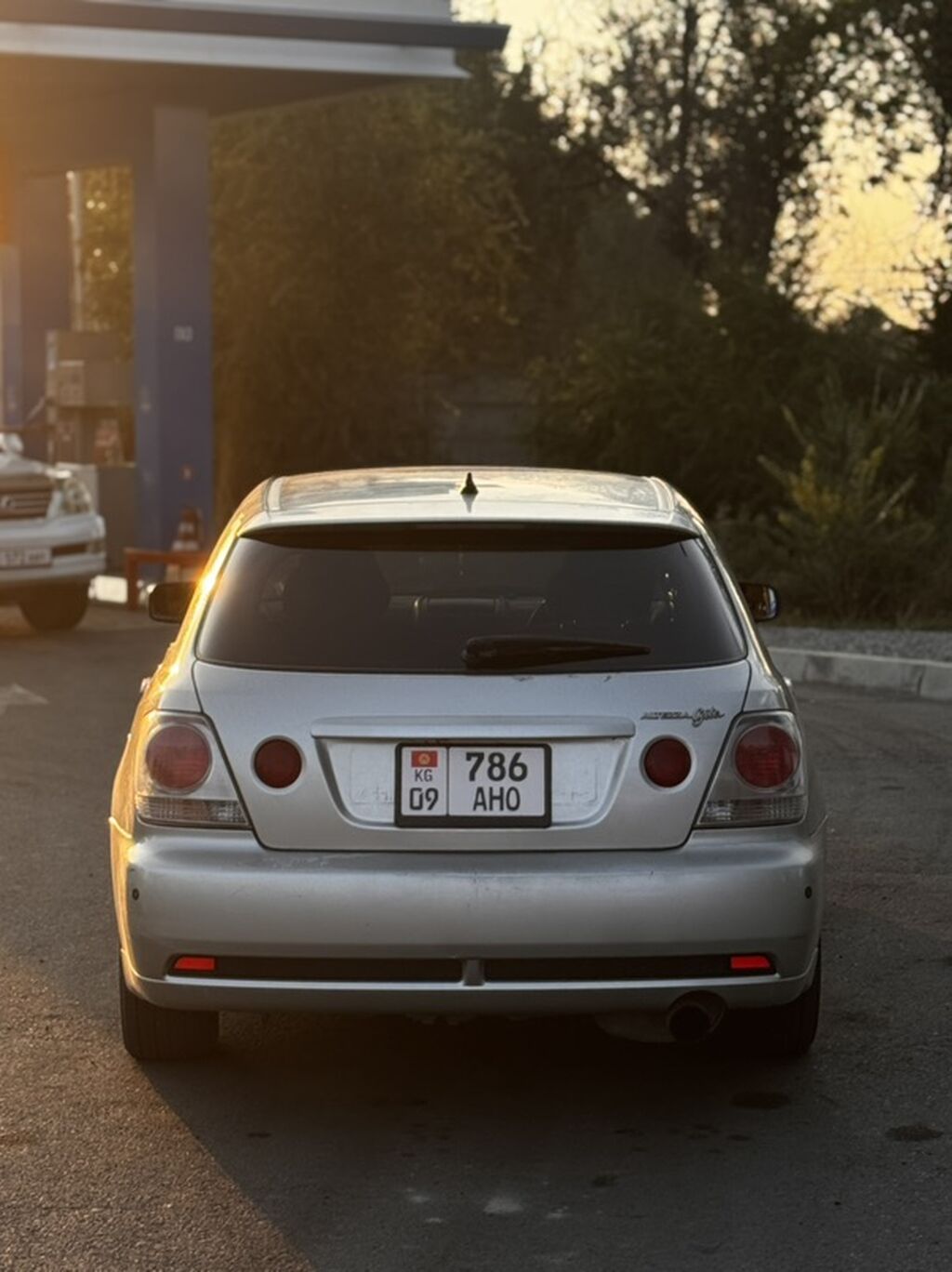 Toyota Altezza: 2002 г., 2 л, Автомат, Бензин, Универсал: фото 2