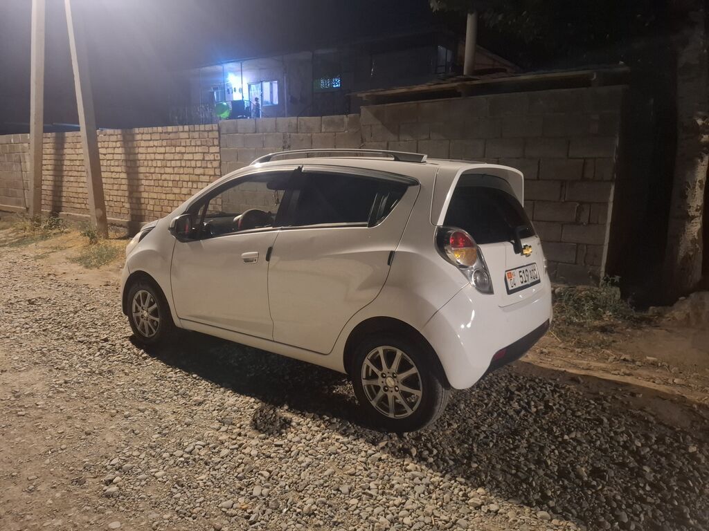 Chevrolet Spark: 2010 г., 1 л, Автомат, Бензин, Хэтчбэк: фото 6