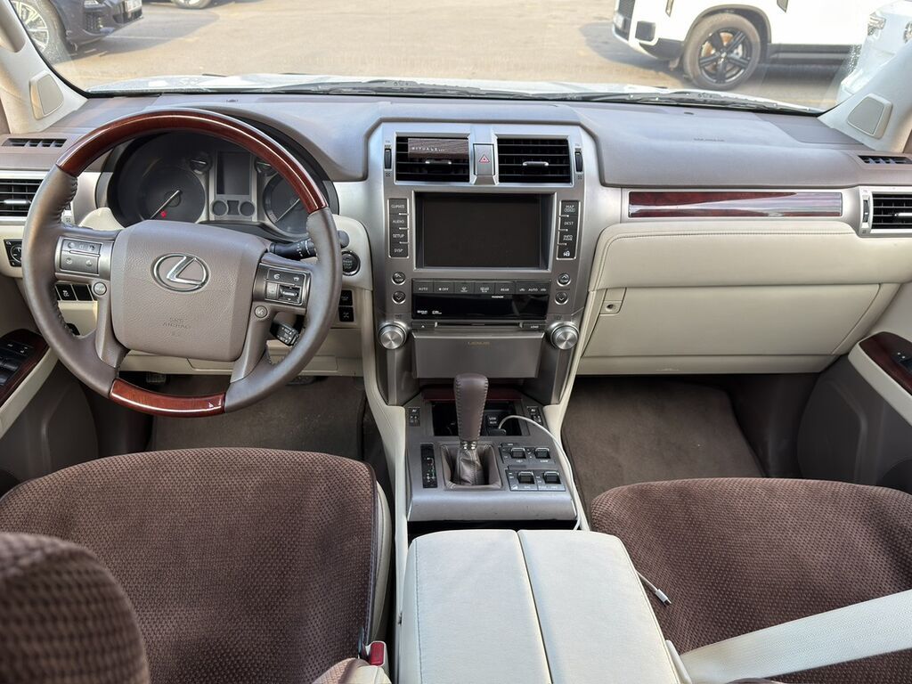 Lexus GX: 2006 г., 4.6 л, Автомат, Бензин, Внедорожник: фото 3