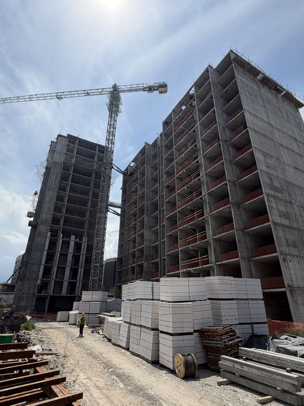 Продажа офисов 155 м², Без ремонта, Многоэтажное здание, 1 этаж