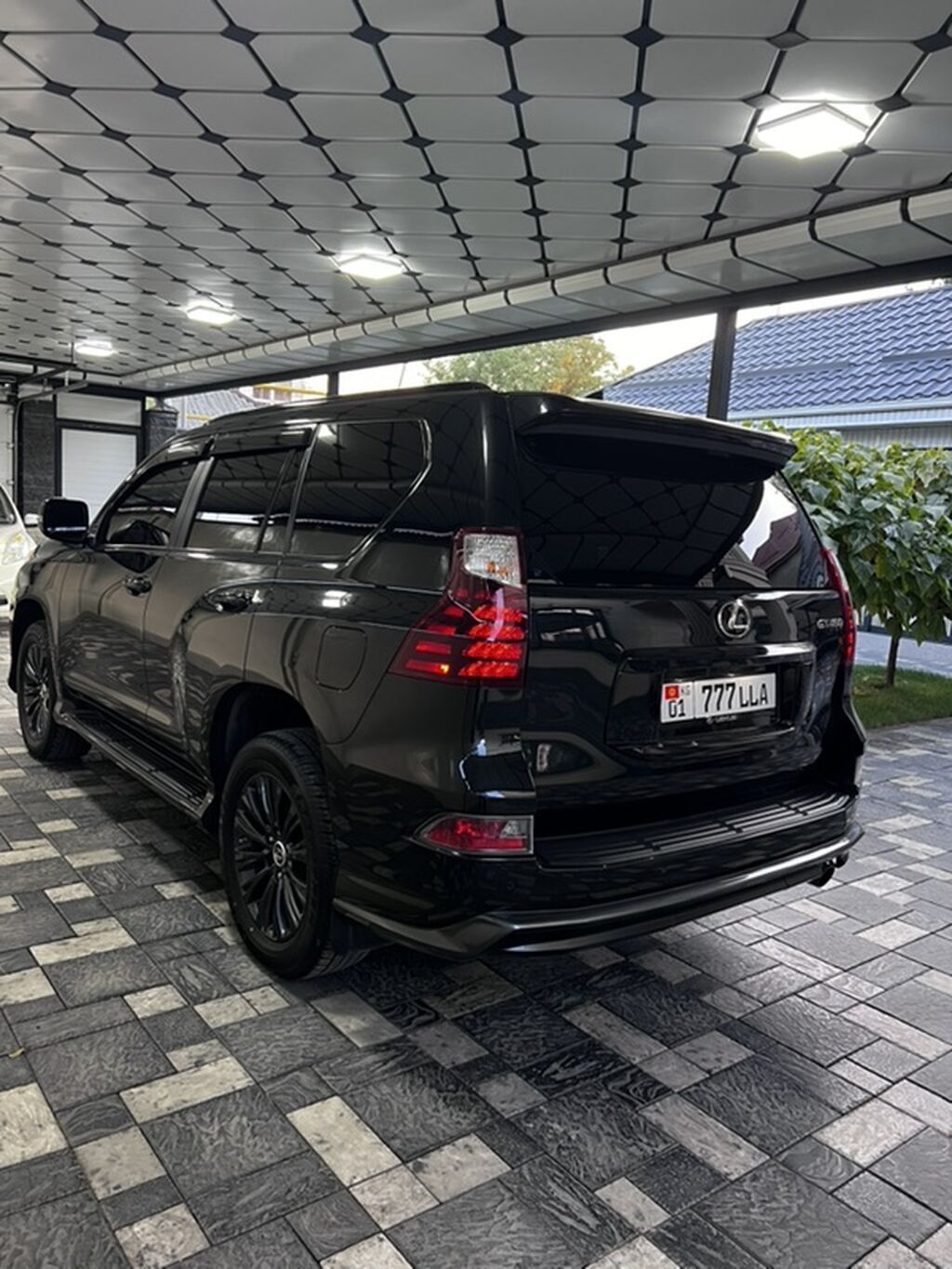 Lexus GX: 2023 г., 4.6 л, Автомат, Бензин, Внедорожник: фото 4