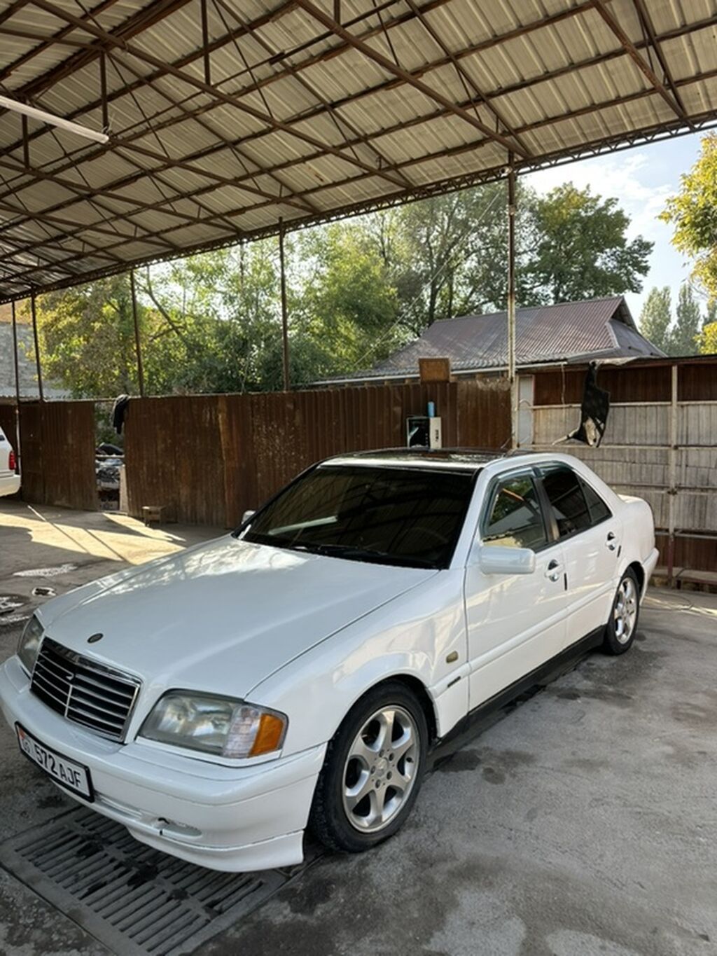 Mercedes-Benz C-Class: 1997 г., 1.8 л, Автомат, Бензин, Седан: фото 2