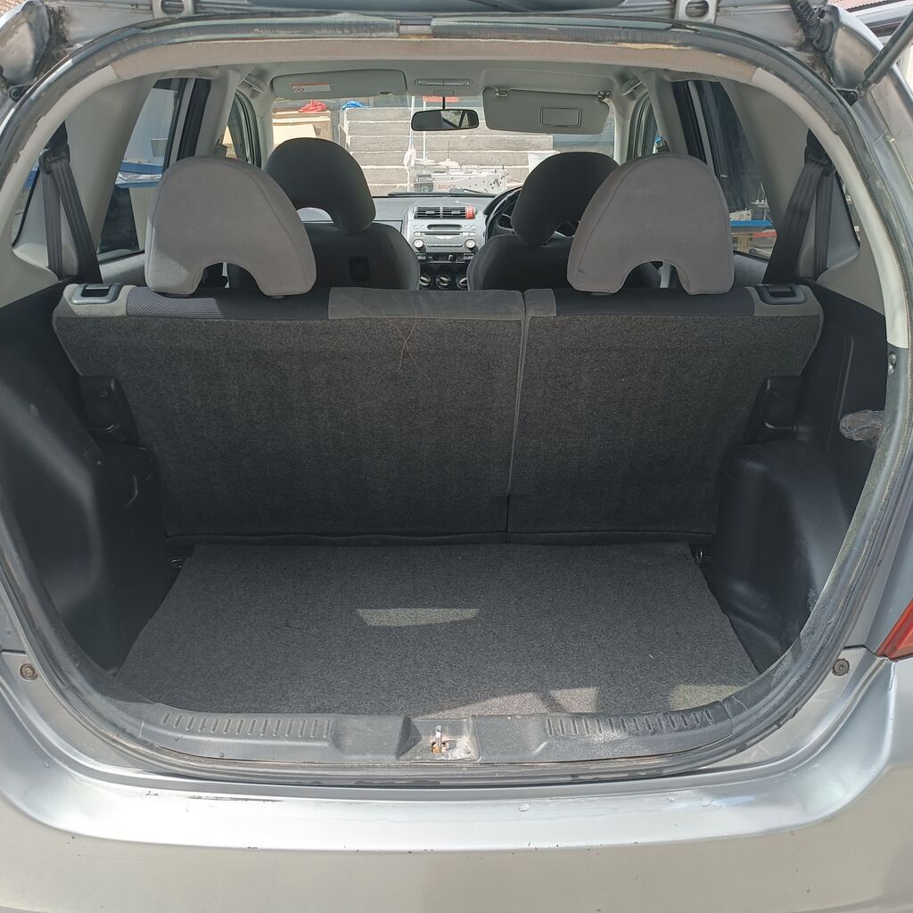 Honda Fit: 2003 г., 1.3 л, Вариатор, Бензин, Хэтчбэк: фото 6