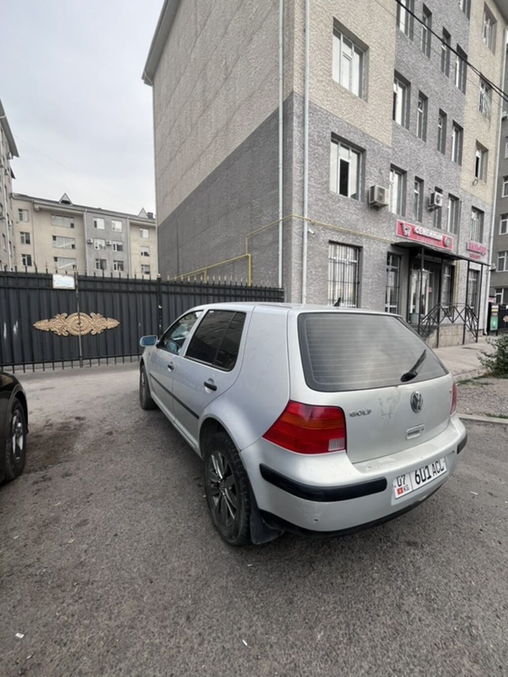 Volkswagen Golf: 1999 г., 1.6 л, Автомат, Бензин, Хэтчбэк: фото 4