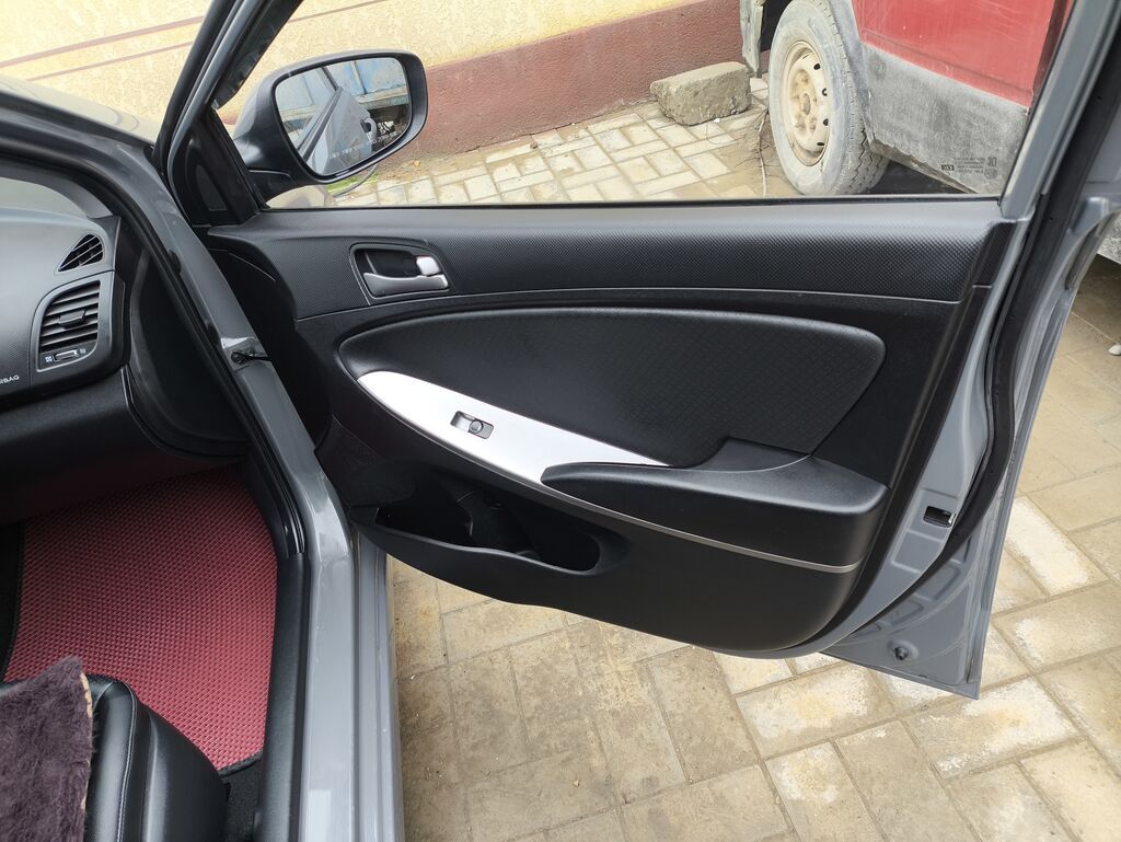 Hyundai Accent 2019, 1.4 л, вариатор, седан: фото 4