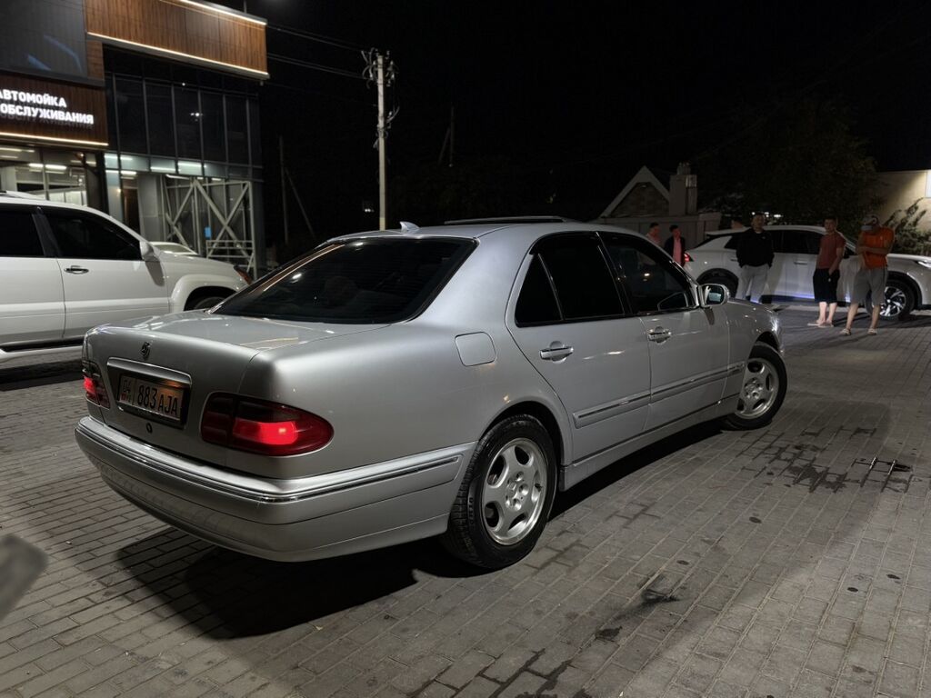 Mercedes-Benz E-Class: 2001 г., 3.2 л, Бензин, Седан: фото 4