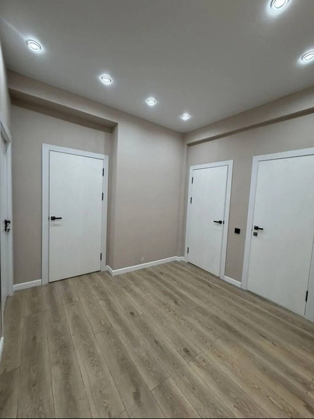 3 комнаты, 77 м², Элитка, 5 этаж, Евроремонт: фото 2