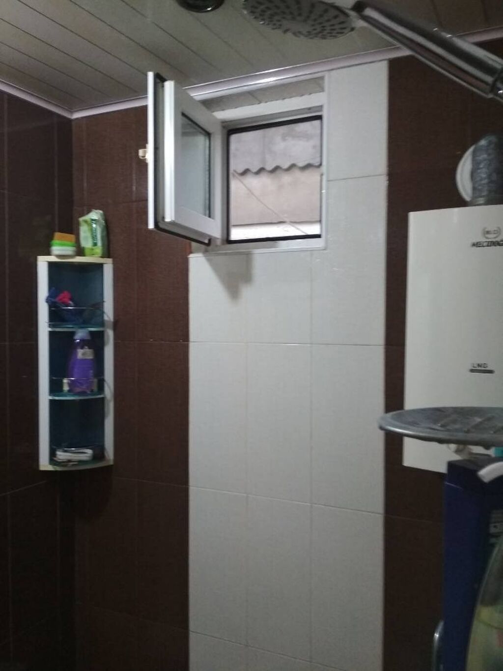 3 otaqlı, 135 kv. m, Orta təmir