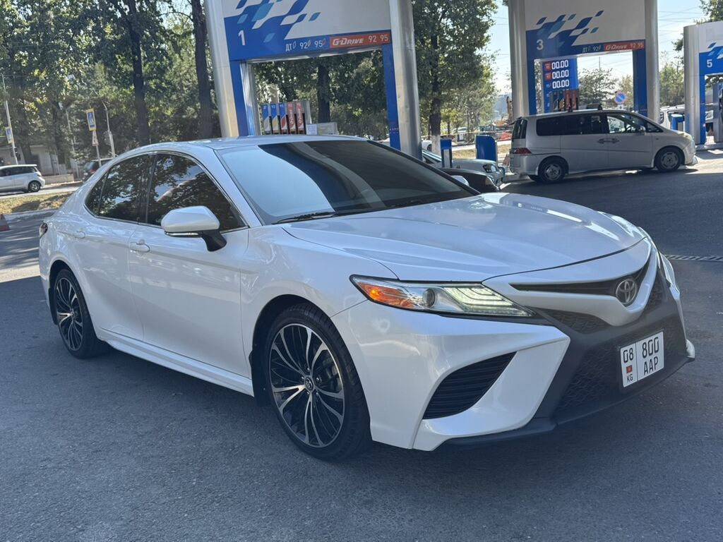 Toyota Camry: 2019 г., 2.5 л, Бензин, Седан: фото 4