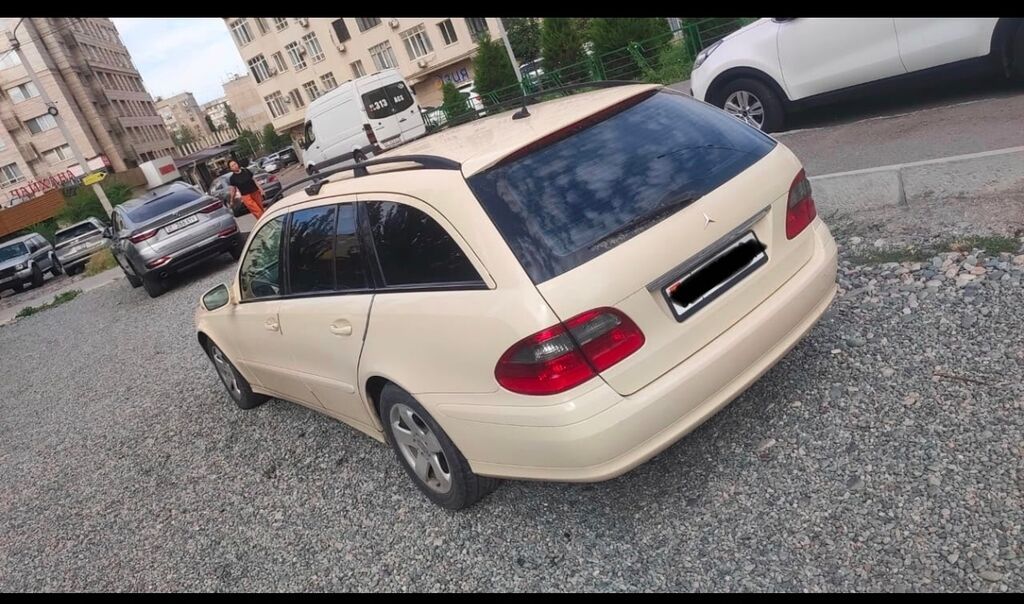 Mercedes-Benz E-Class: 2008 г., 2.2 л, Автомат, Дизель, Универсал: фото 2