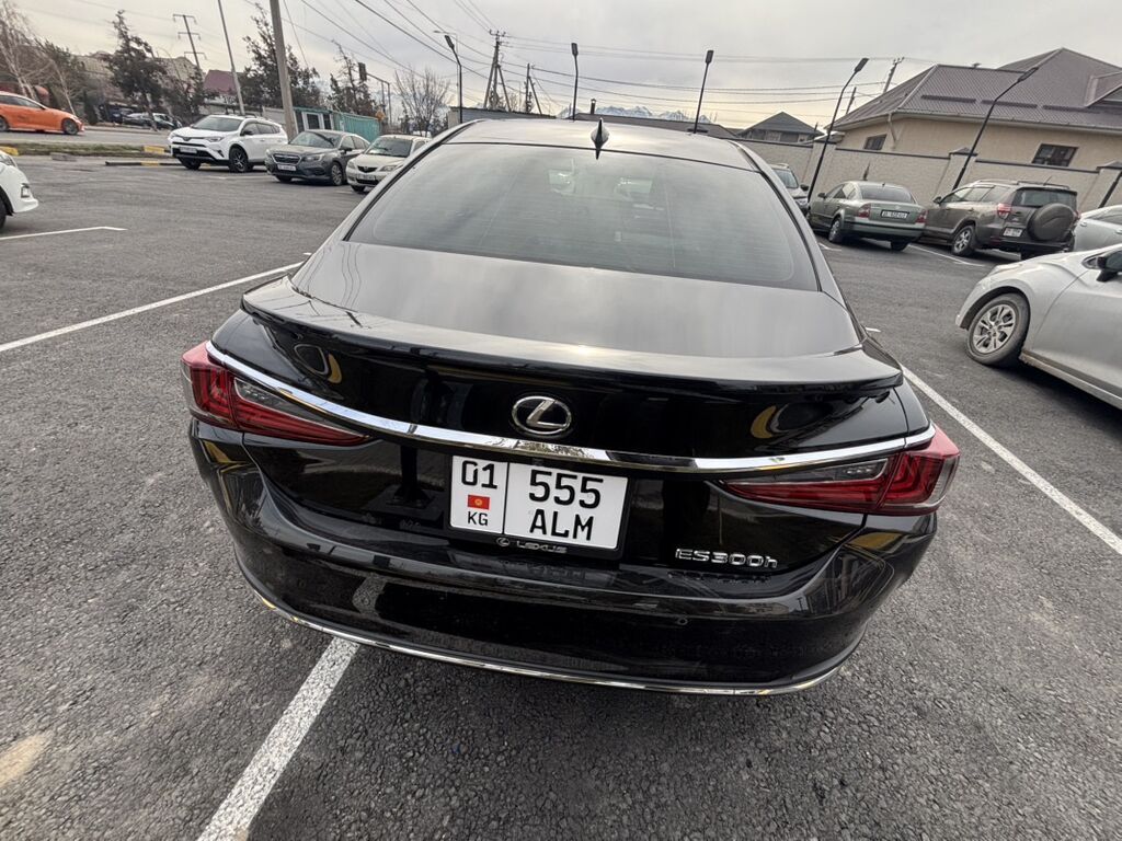 Lexus ES: 2018 г., 2.5 л, Автомат, Гибрид, Седан: фото 4