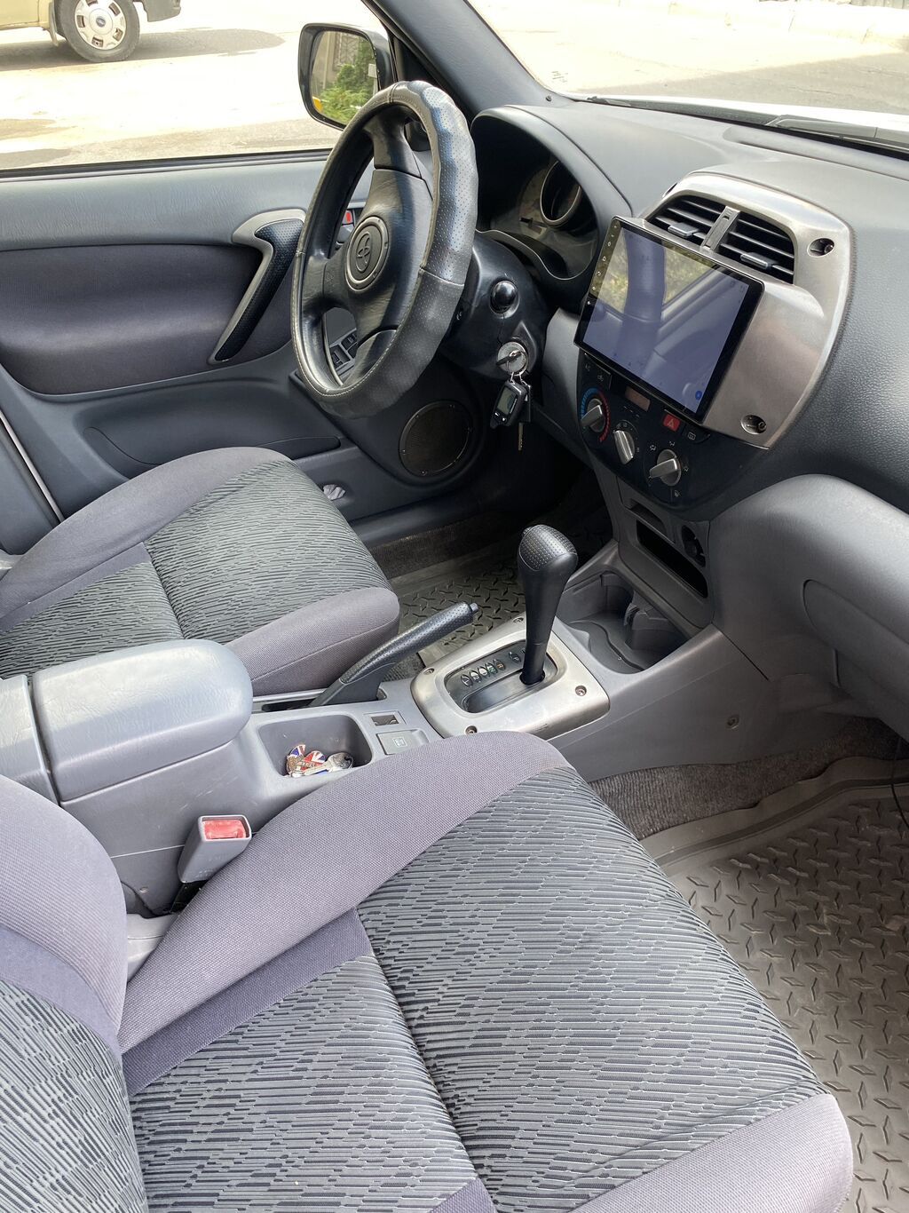 Toyota RAV4: 2001 г., 2 л, Автомат, Бензин, Кроссовер: фото 8