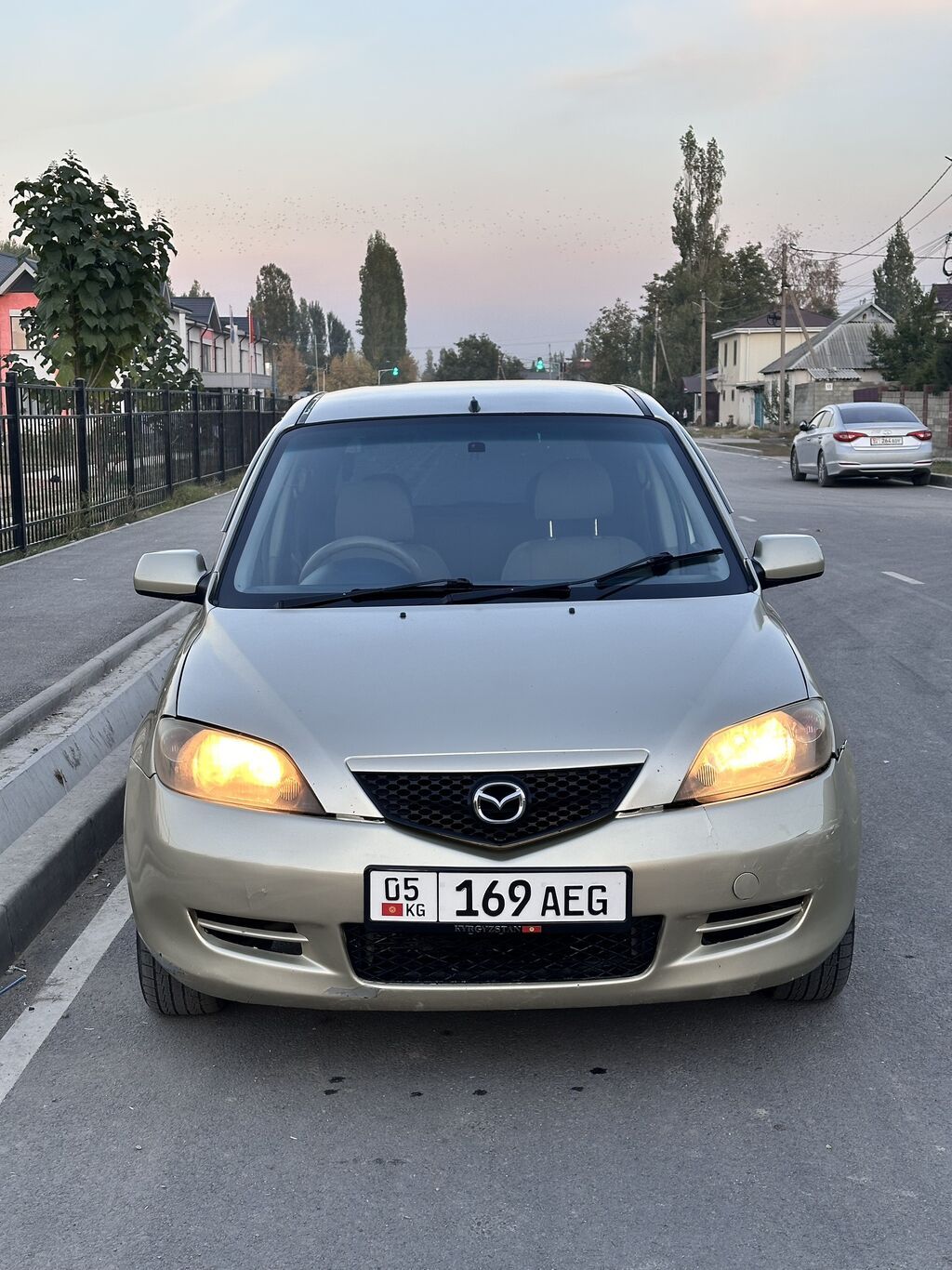 Mazda Demio: 2003 г., 1.3 л, Автомат, Бензин, Хэтчбэк: фото 2