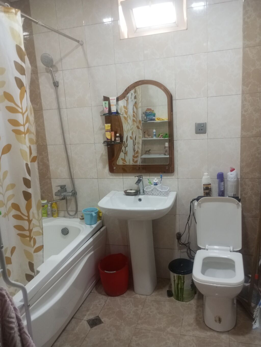 90 kv. m, 3 otaqlı, Artezian quyusu, Telefon, İnternet