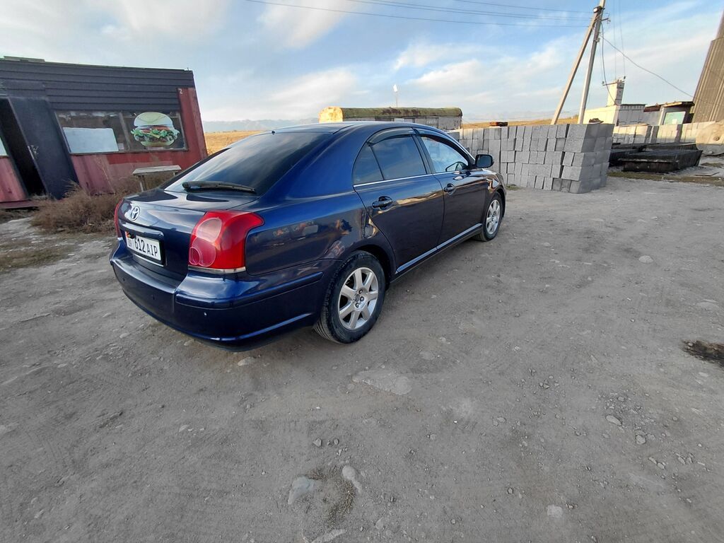 Toyota Avensis: 2004 г., 1.8 л, Автомат, Бензин, Седан: фото 5