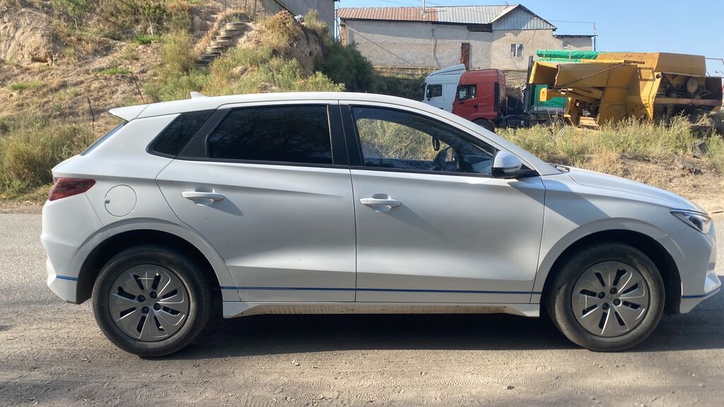 BYD E2: 2021 г., Автомат, Электромобиль, Хэтчбэк: фото 2