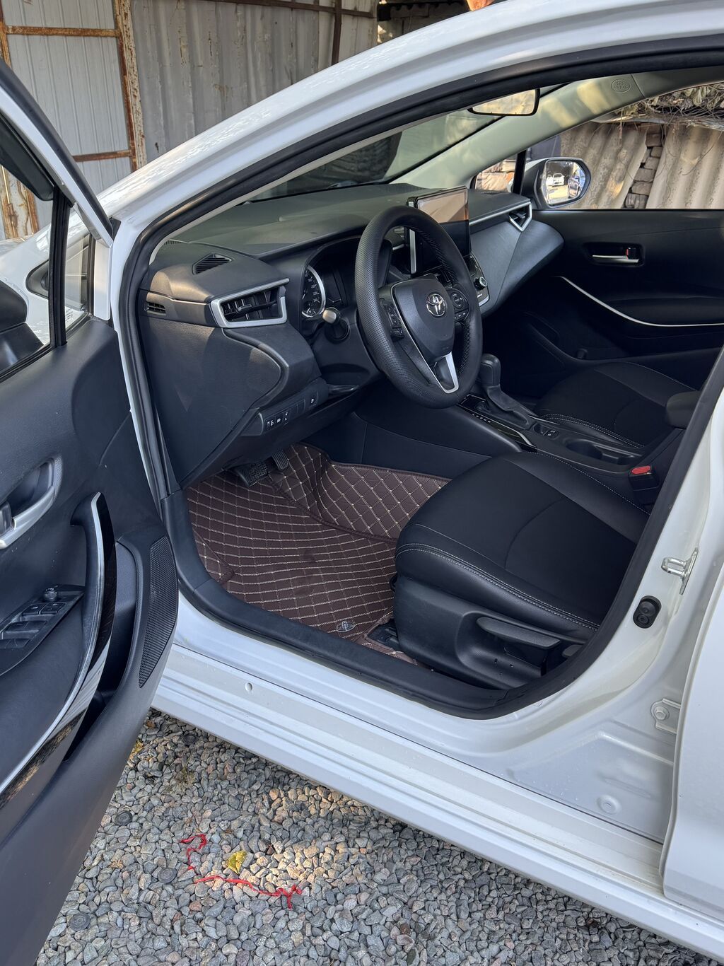 Toyota Corolla: 2021 г., 1.8 л, Вариатор, Гибрид, Седан: фото 5