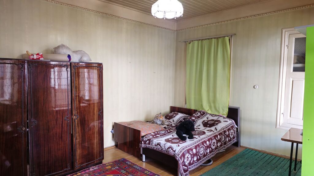 4 otaqlı, 218 kv. m, Kredit yoxdur, Orta təmir