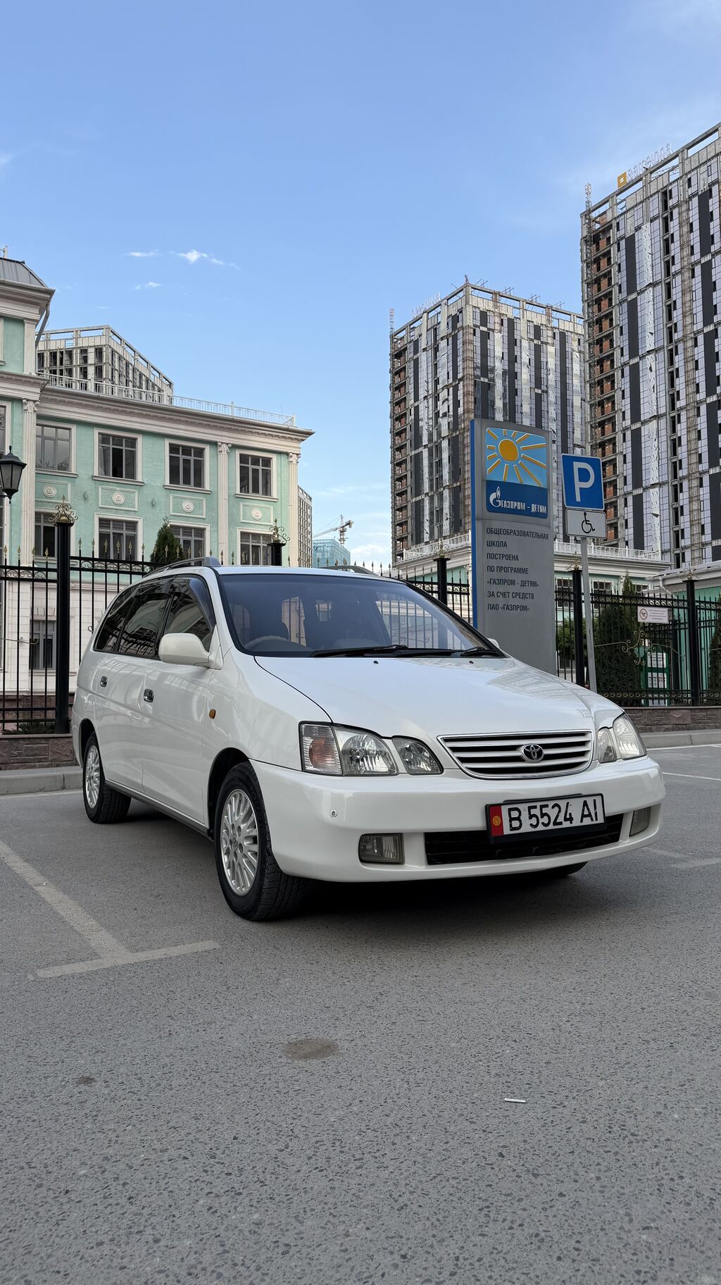 Продам Toyota Gaia 2000 г., 2 л, автомат: фото 3