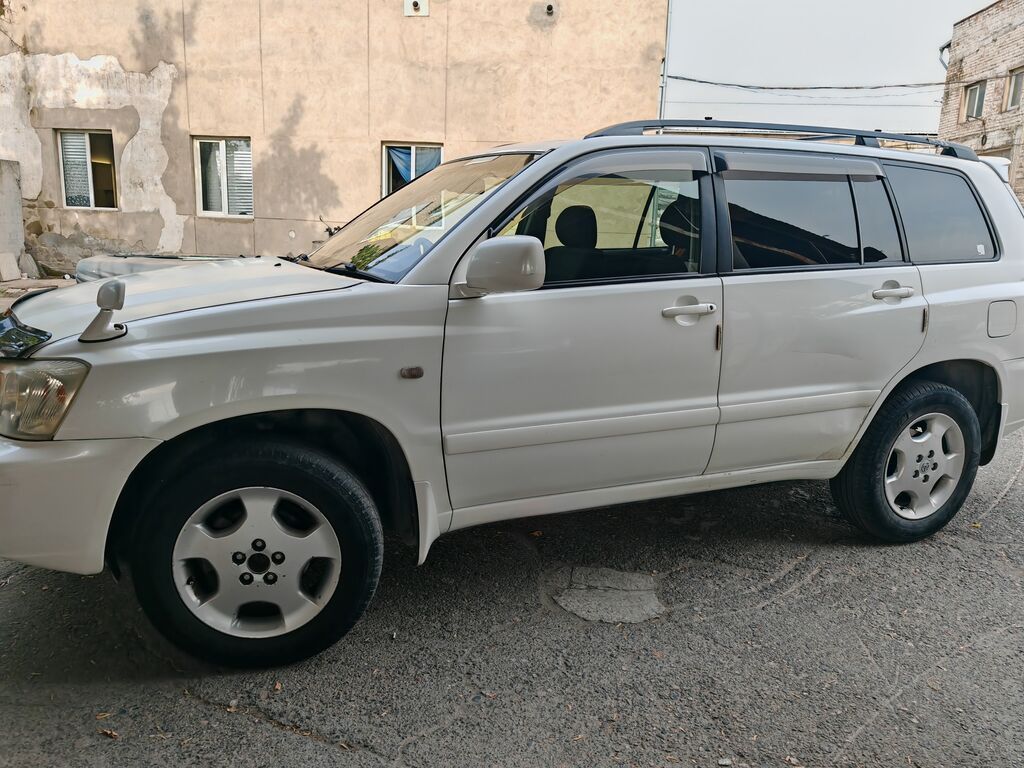 Toyota Kluger: 2002 г., 3 л, Автомат, Газ, Кроссовер: фото 3