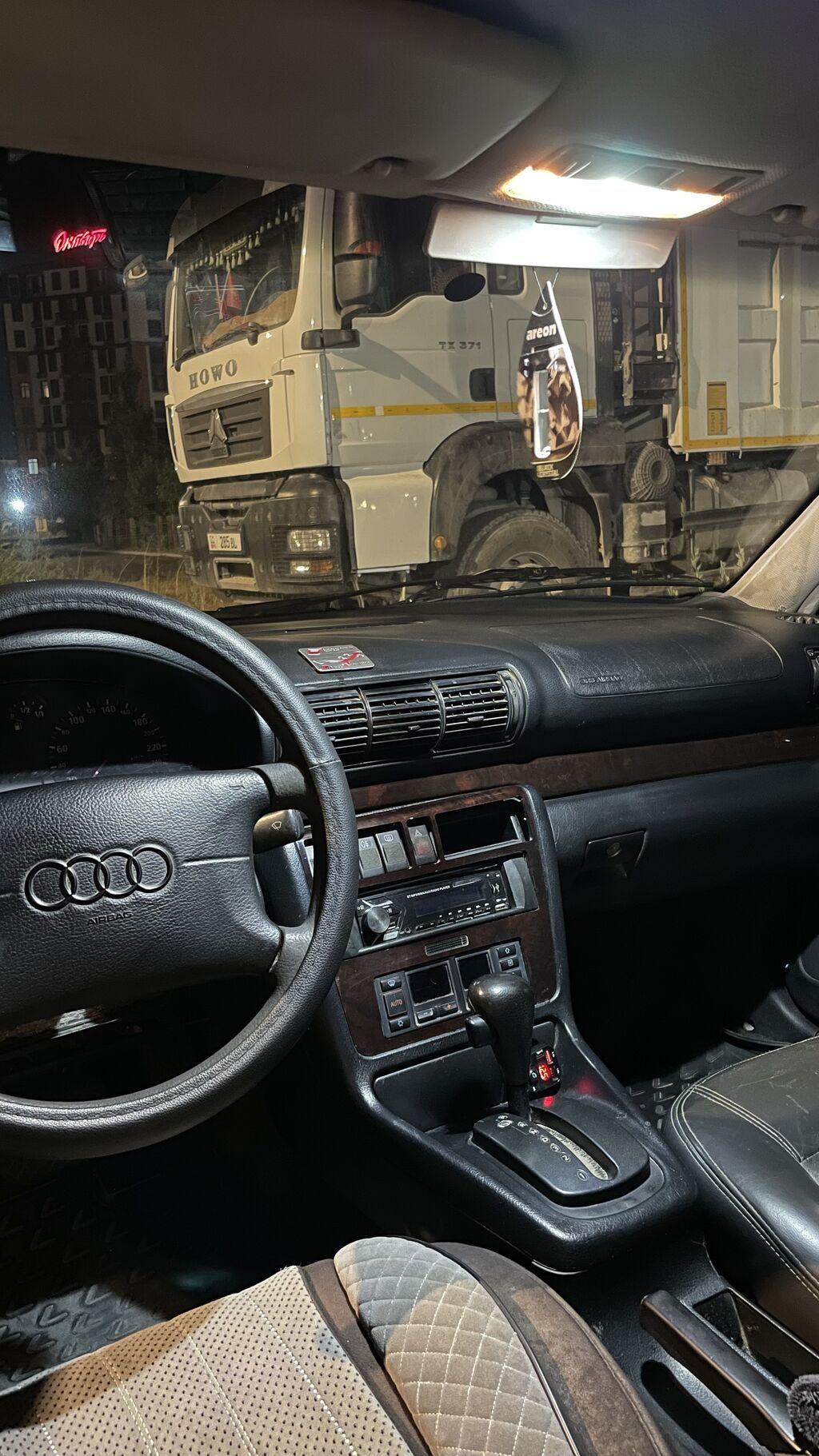 Audi A4: 1996 г., 1.8 л, Автомат, Бензин, Седан: фото 6