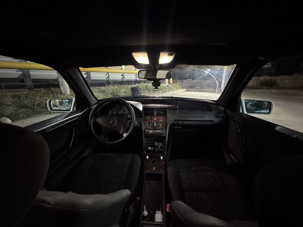 Mercedes-Benz C-Class: 1995 г., 2 л, Механика, Бензин, Седан: фото 7
