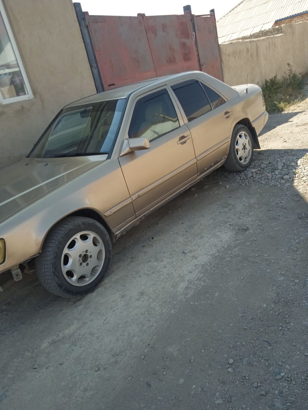 Mercedes-Benz W124