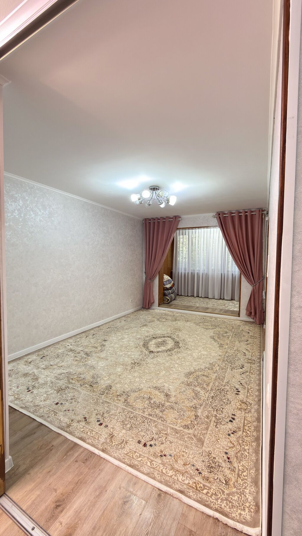 3 комнаты, 60 м², 7 мкр 104 серия, 1 этаж, Евроремонт: фото 1