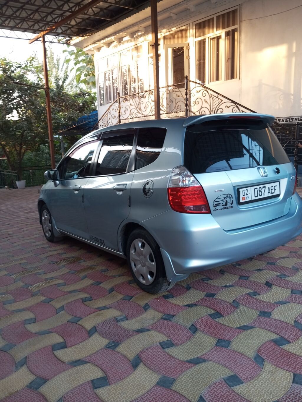 Honda Jazz: 2007 г., 1.4 л, Механика, Бензин, Хэтчбэк: фото 3