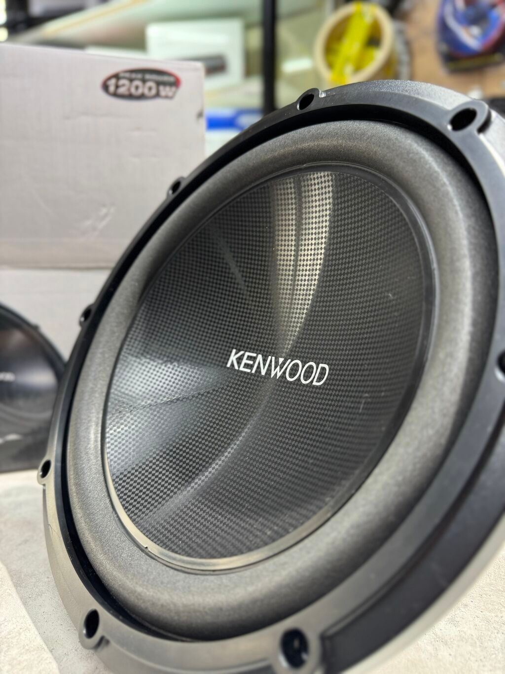 Kenwood оригинал саб. Основная задача сабвуфера Kenwood KFC-MW3000 в: фото 8