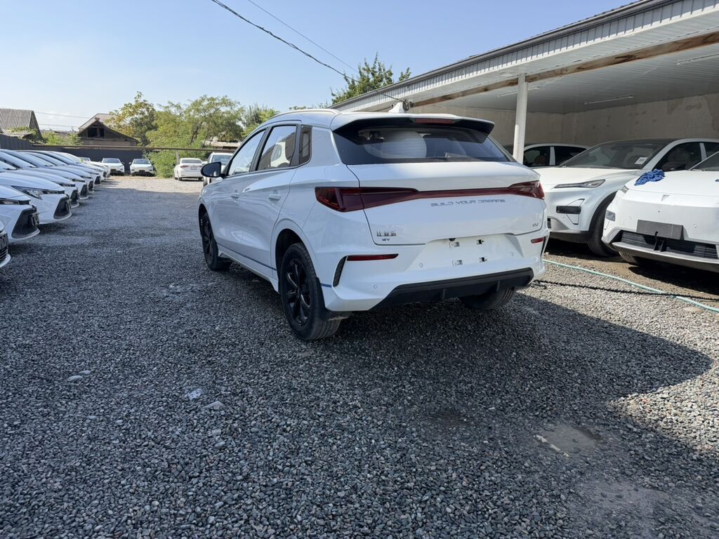 BYD E2: 2021 г., Автомат, Электромобиль, Кроссовер: фото 2