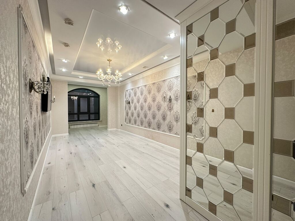 3 комнаты, 90 м², Золотой квадрат Элитка, 4 этаж, Дизайнерский ремонт: фото 2