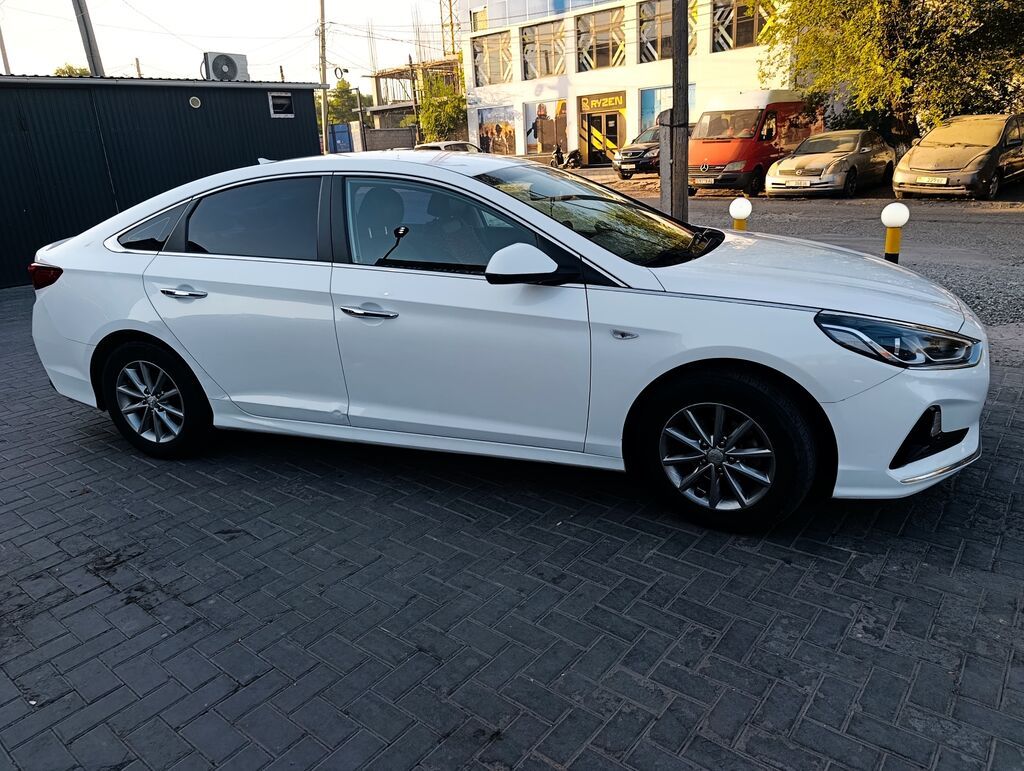 Hyundai Sonata: 2018 г., 2 л, Автомат, Газ, Седан: фото 6