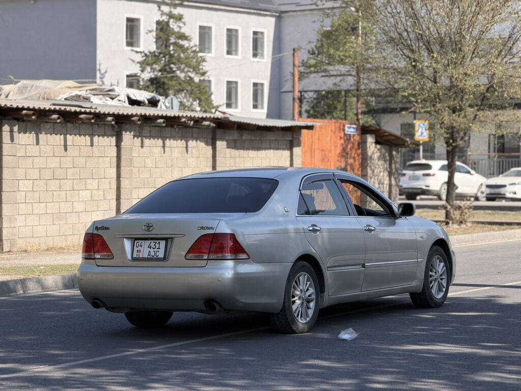 Toyota Crown: 2004 г., 3 л, Автомат, Бензин, Седан: фото 4