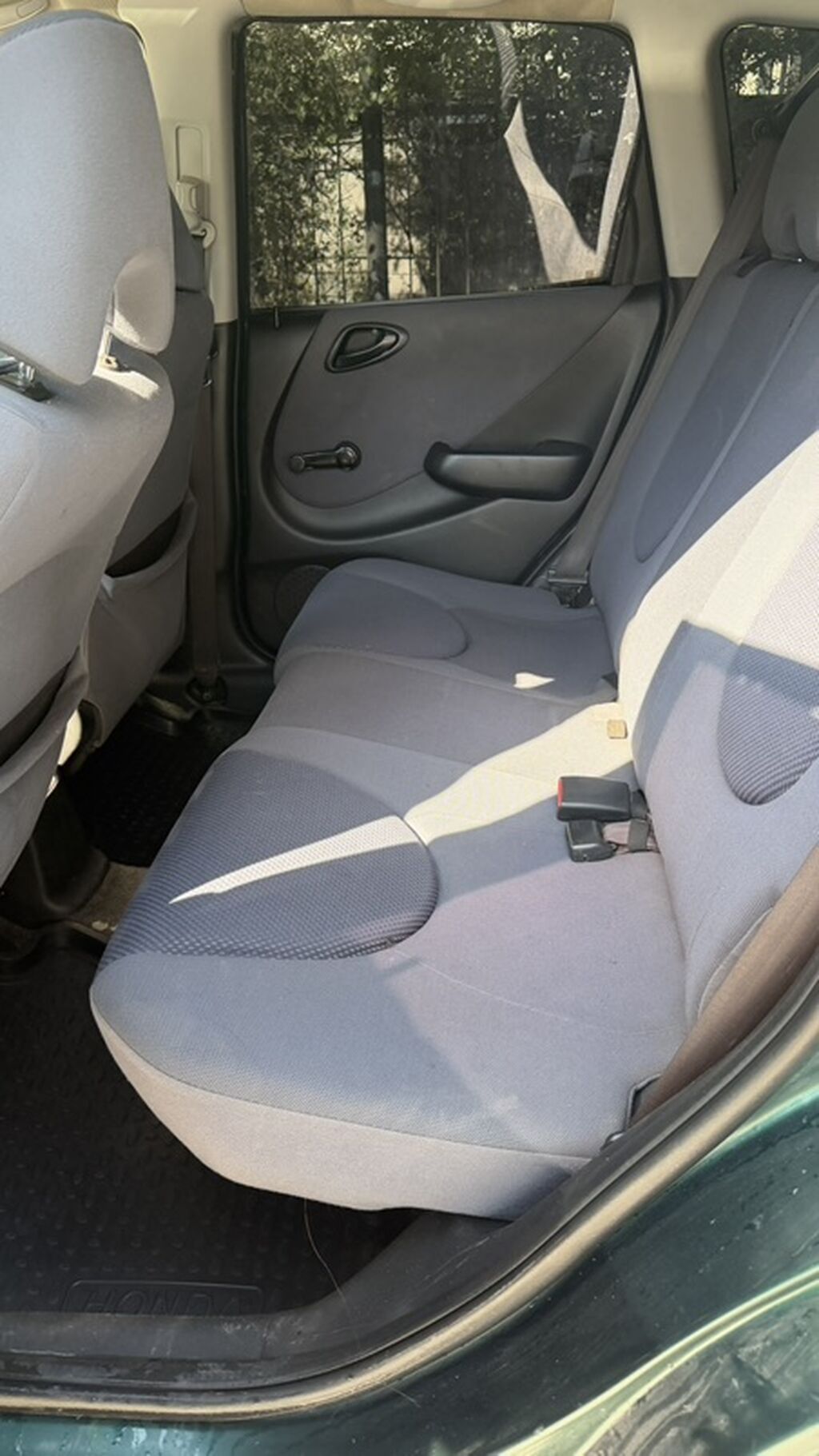 Honda Jazz: 2004 г., 1.4 л, Бензин, Хэтчбэк: фото 7