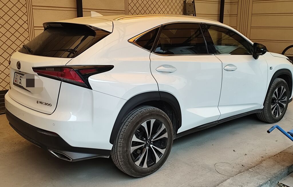 Lexus NX: 2020 г., 2 л, Автомат, Бензин, Кроссовер: фото 5
