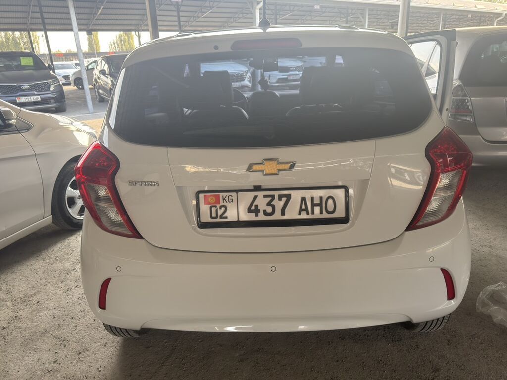 Chevrolet Spark: 2018 г., 1 л, Автомат, Бензин, Хэтчбэк: фото 2