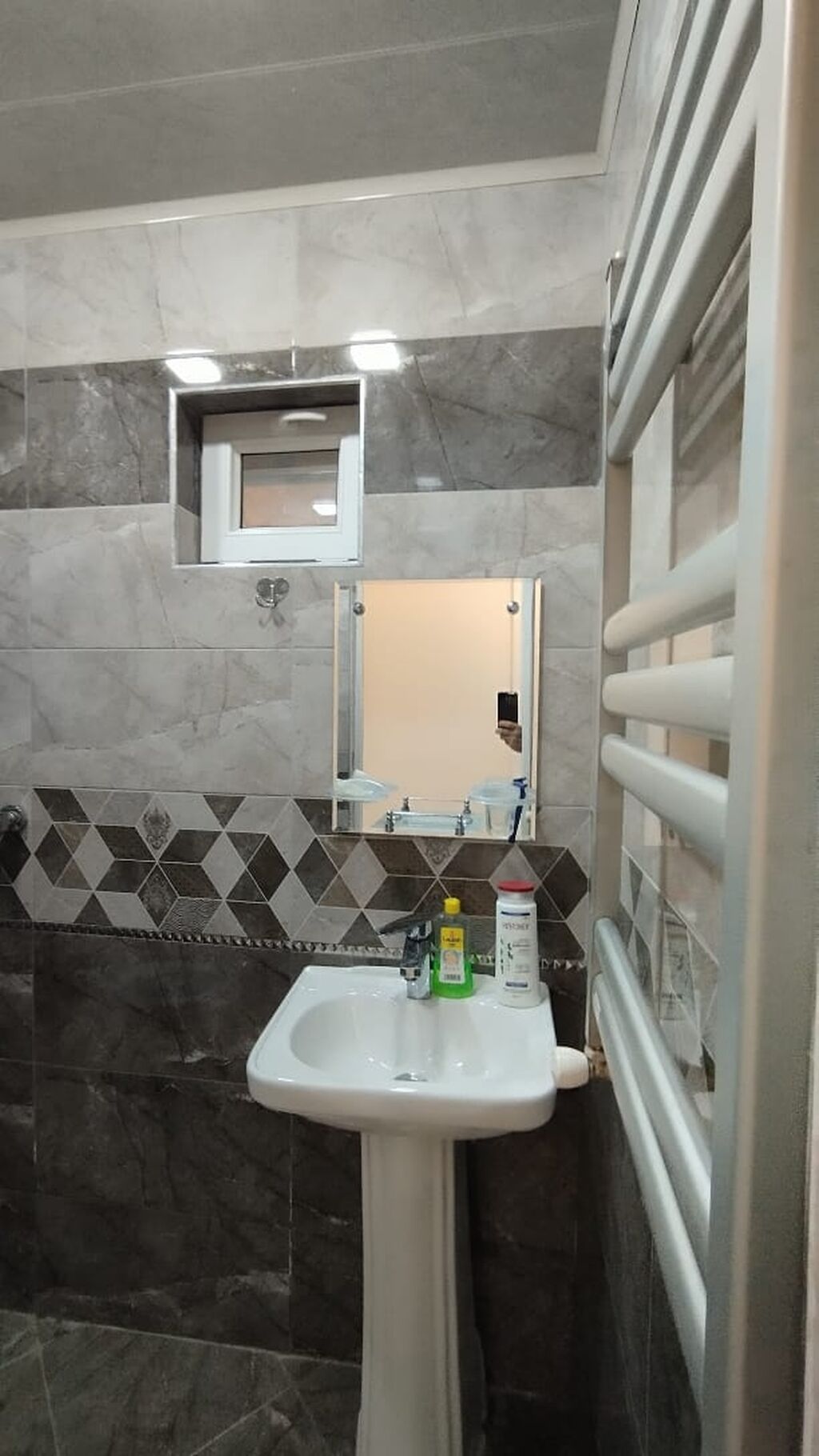 Qaraçuxur qəs. 2 otaqlı, 49 kv. m, Kredit yoxdur, Yeni təmirli