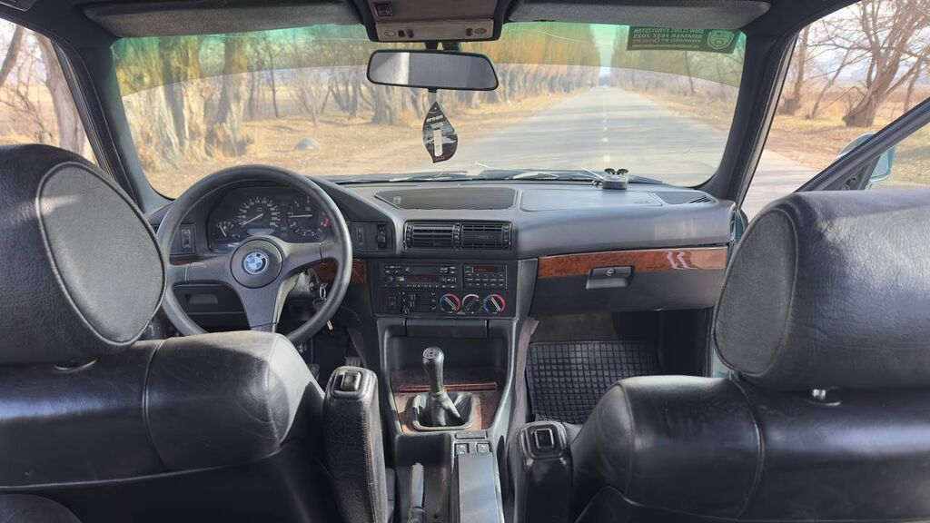 BMW 5 series: 1992 г., 2.8 л, Механика, Бензин, Седан: фото 4