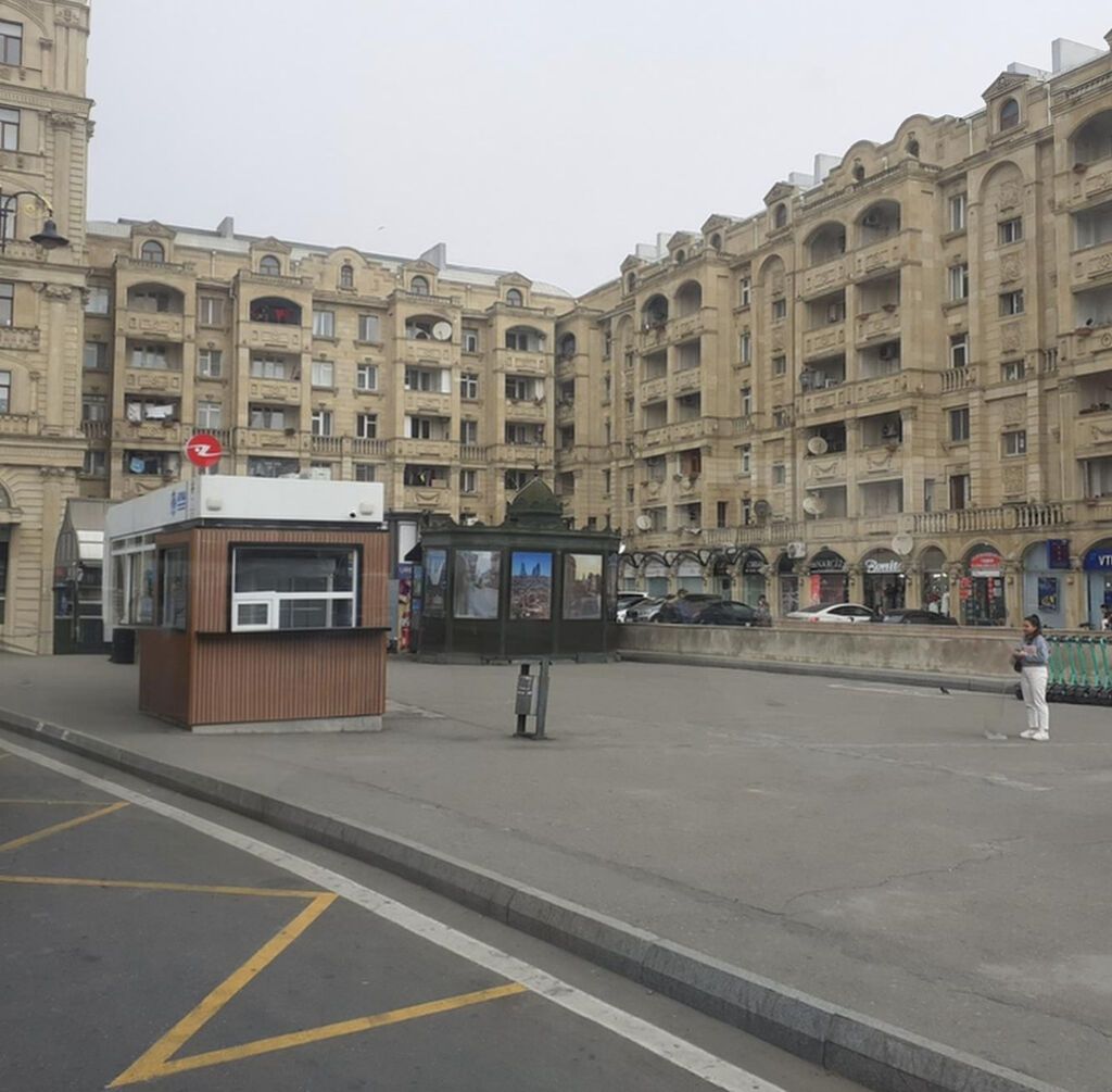 Gənclik metro, Gold Gənclik, Gənclik mollun yaninda 3 otagli tam