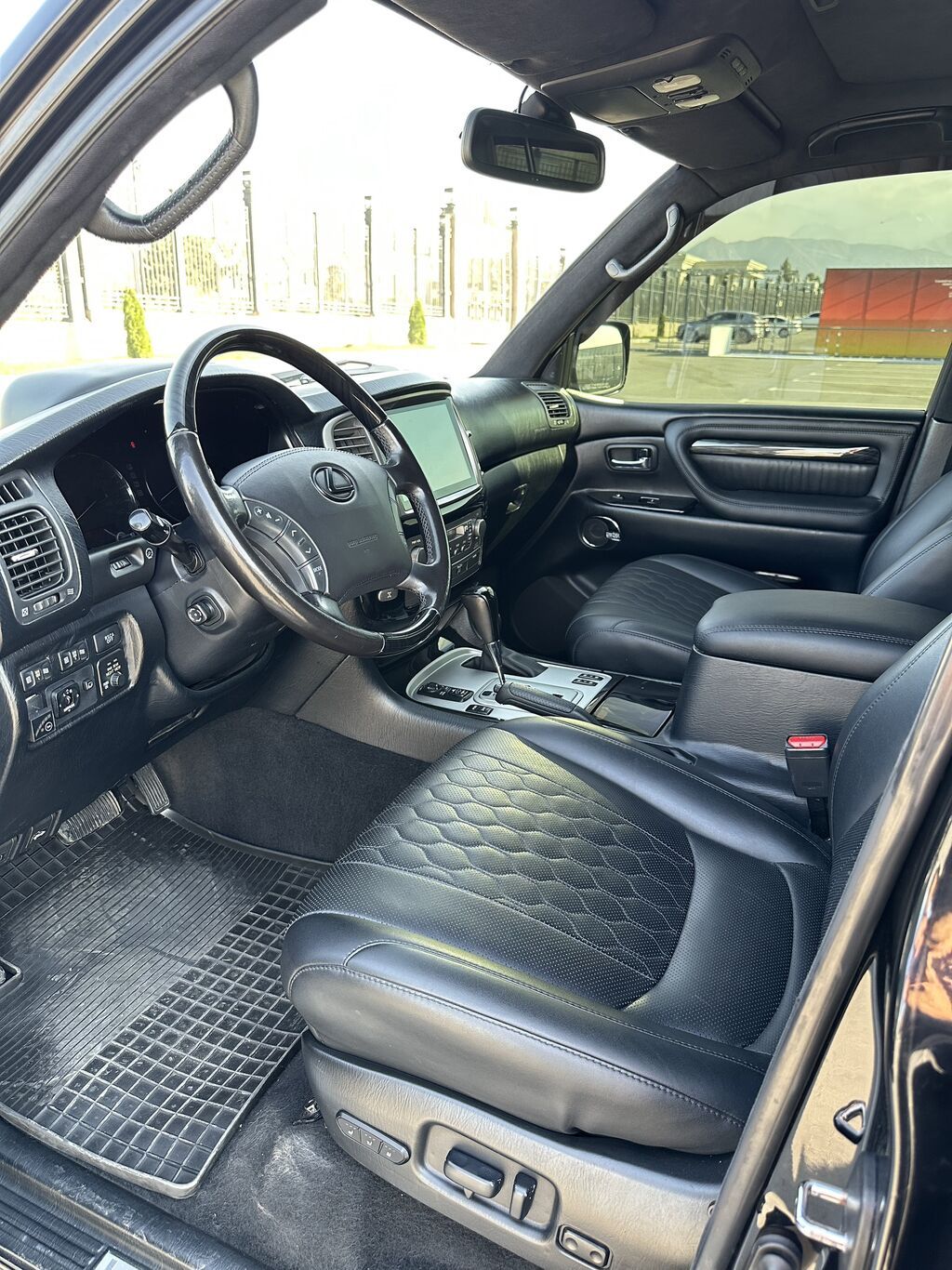 Lexus LX: 2003 г., 4.7 л, Автомат, Газ, Внедорожник: фото 7
