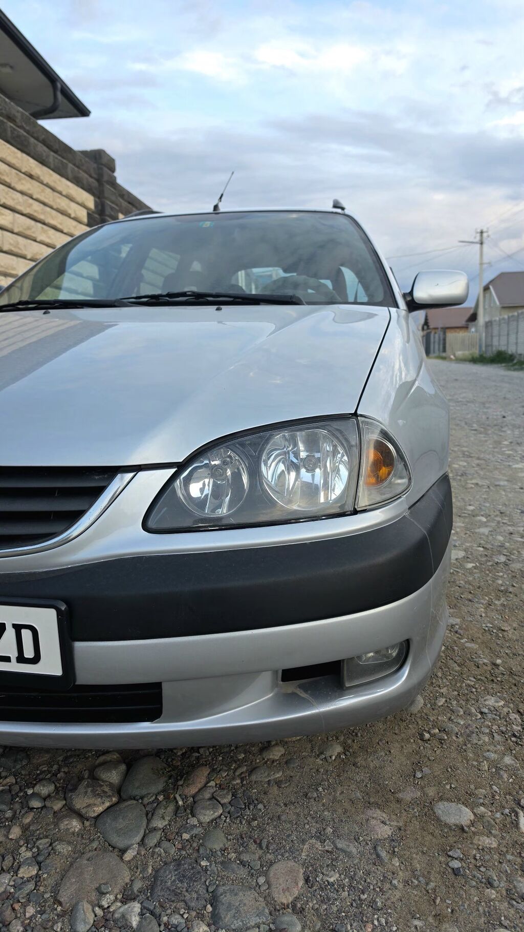 Toyota Avensis: 2002 г., 2 л, Механика, Дизель, Универсал: фото 2