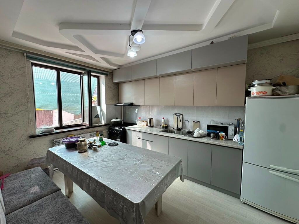 Продаю! Дом 180 кв.м 2 этажа 6 ком кирпич, 5сот, Ак Босого/Кирпичный: фото 3