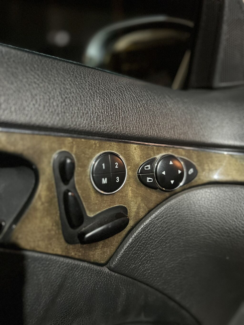 Mercedes-Benz E-Class: 2002 г., 3.2 л, Автомат, Бензин, Седан: фото 6