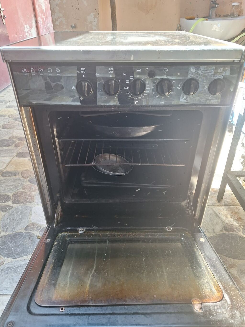Qarışıq sobası Ayrıca dayanan, 4 gözlü, İşlənmiş