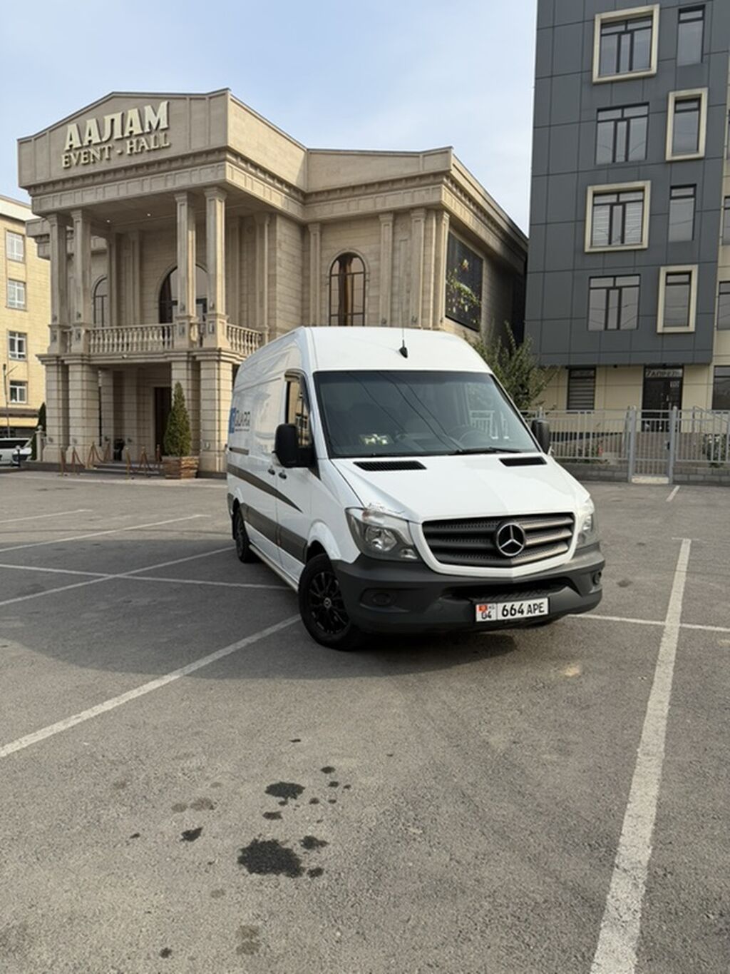 Mercedes-Benz Sprinter фургон (длинная база, высокий крытый кузов): фото 1