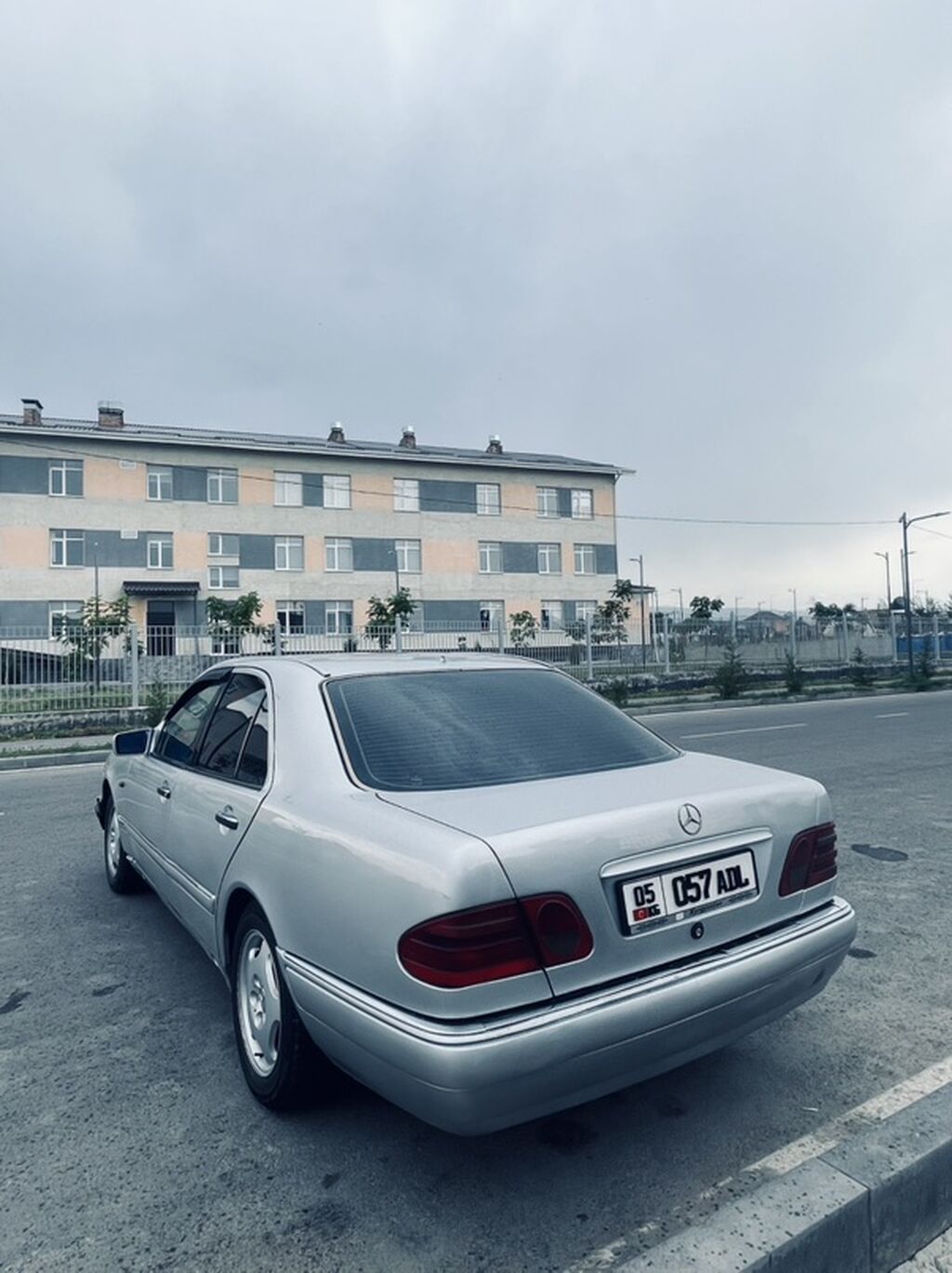 Mercedes-Benz E-Class: 1996 г., 3 л, Механика, Дизель, Седан: фото 5