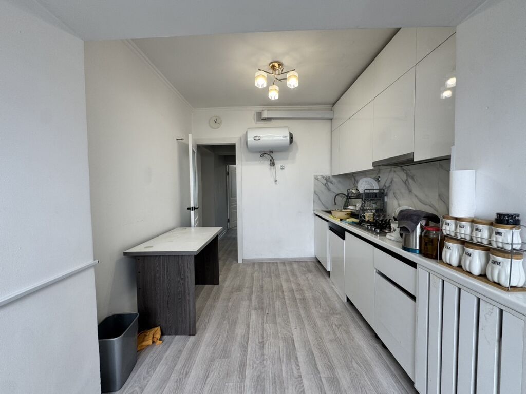 3 комнаты, 69 м², Индивидуалка, 9 этаж, Косметический ремонт: фото 3