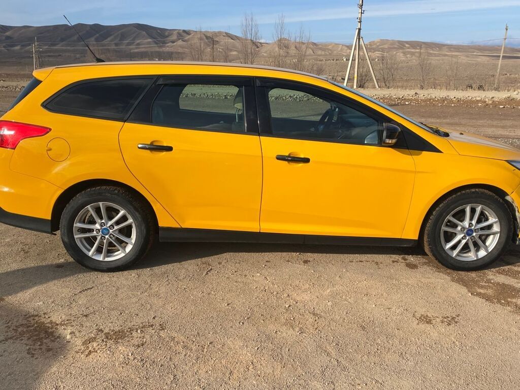 Ford Focus: 2015 г., Механика, Бензин, Хэтчбэк: фото 6